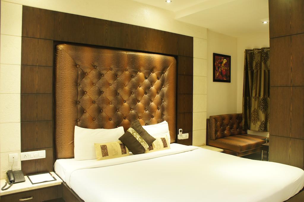 Hotel Surya Prime Kota  Pokój zdjęcie