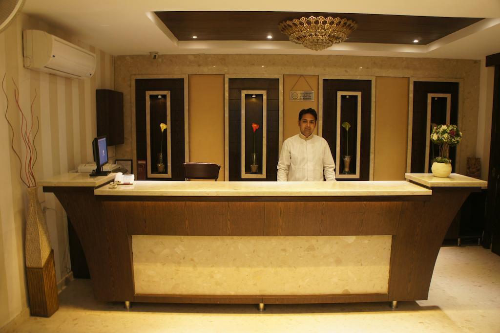 Hotel Surya Prime Kota  Zewnętrze zdjęcie