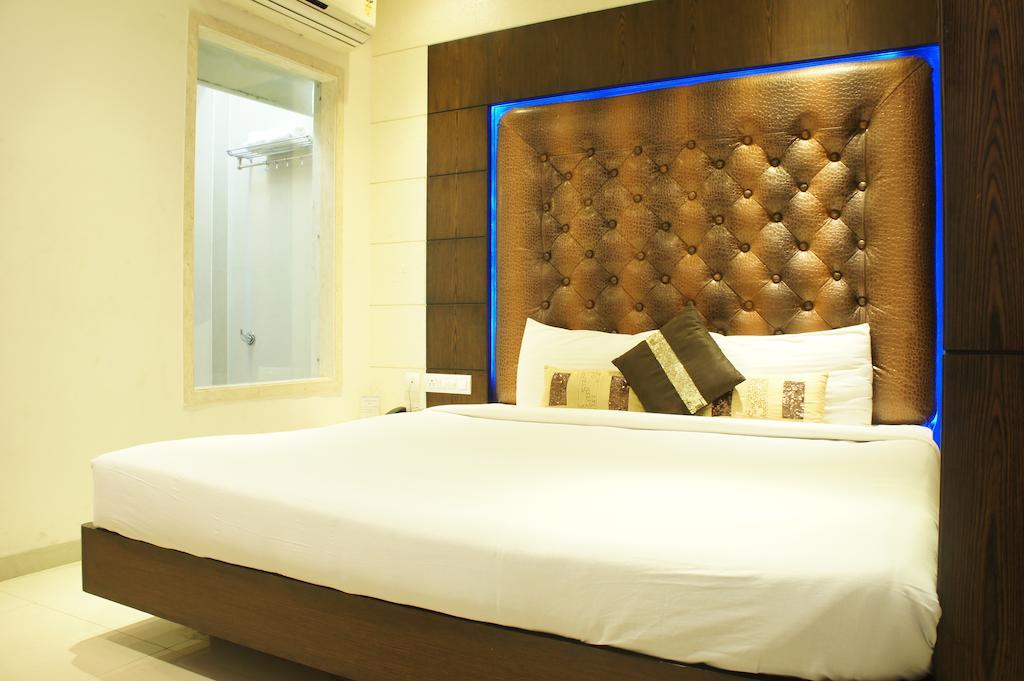Hotel Surya Prime Kota  Zewnętrze zdjęcie